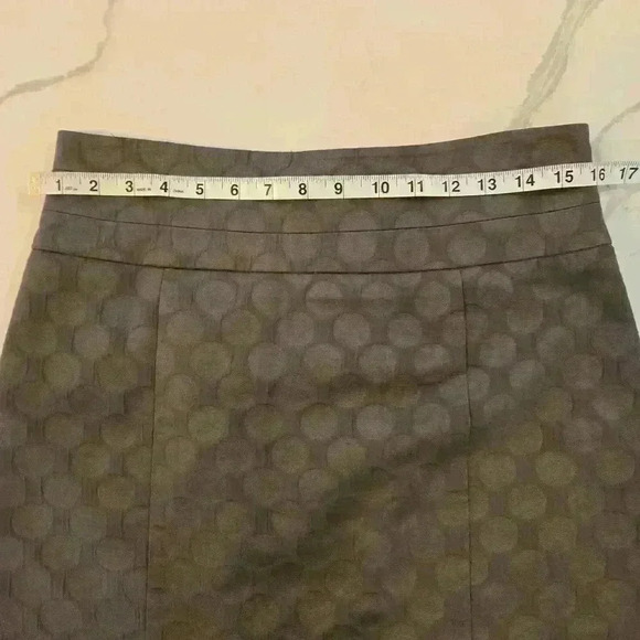 H&M High Waisted Straight Midi Skirt Taupe Womens Size 10 - Picture 6 of 7